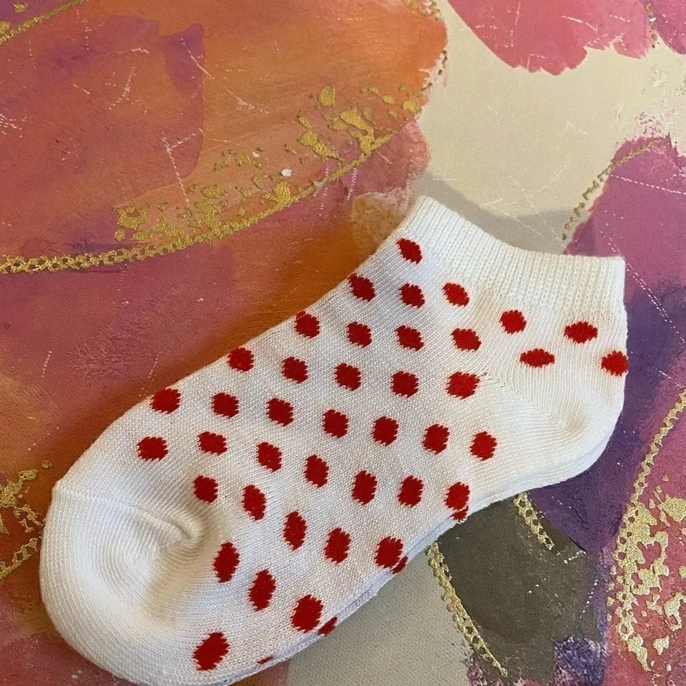 D.I.Y. Girls 6 Pairs of Socks, Bracelet making kit
